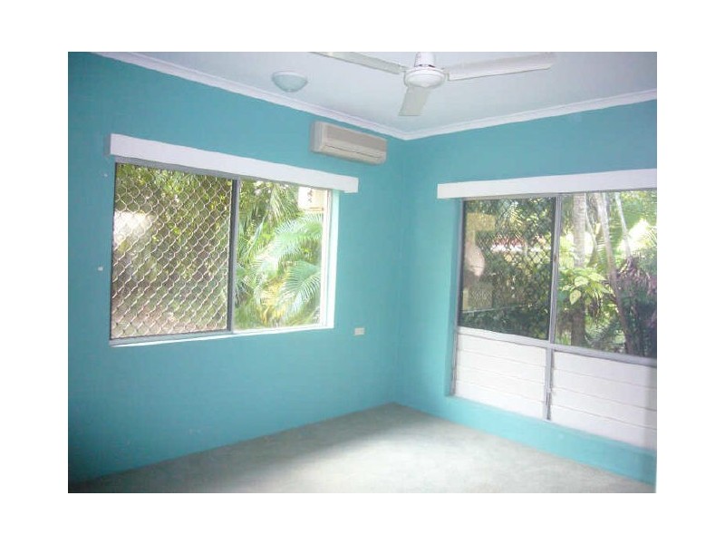 6 Birdie Close, Yorkeys Knob QLD 4878