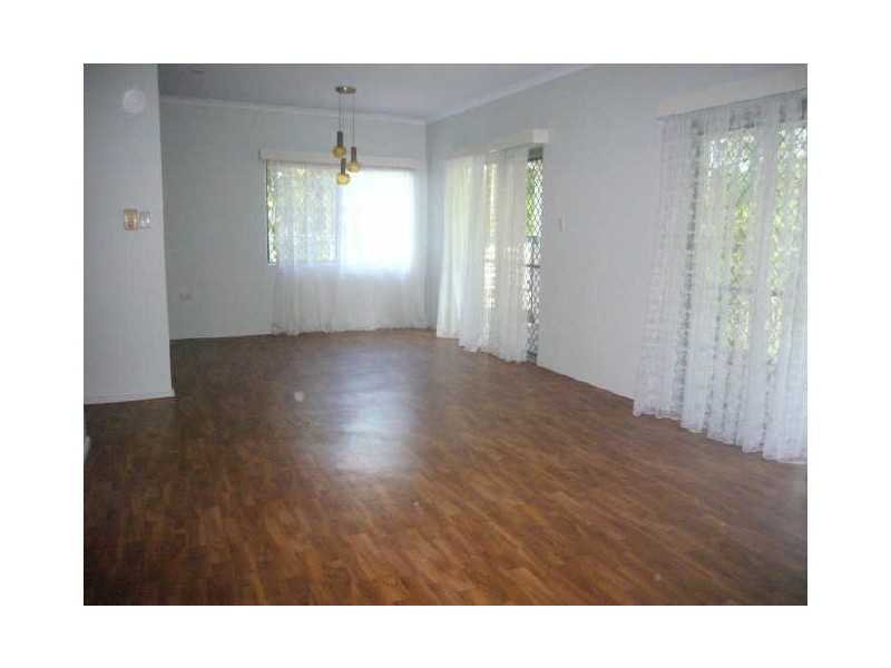 6 Birdie Close, Yorkeys Knob QLD 4878