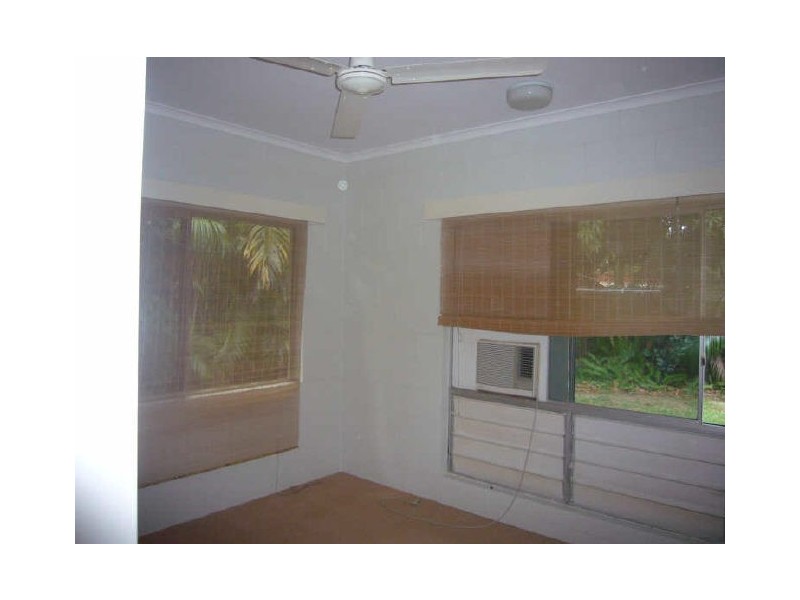 6 Birdie Close, Yorkeys Knob QLD 4878