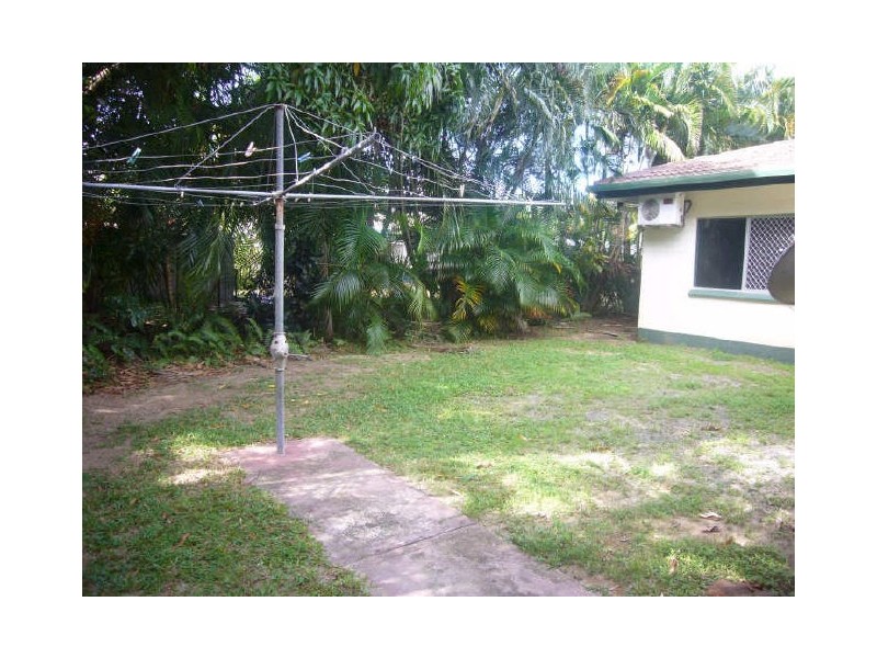 6 Birdie Close, Yorkeys Knob QLD 4878