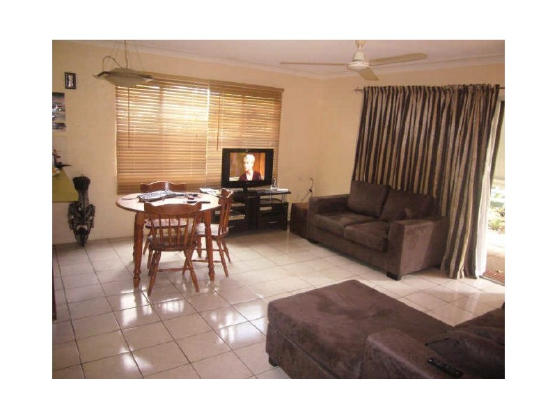 1/102 Wistaria, Holloways Beach QLD 4878