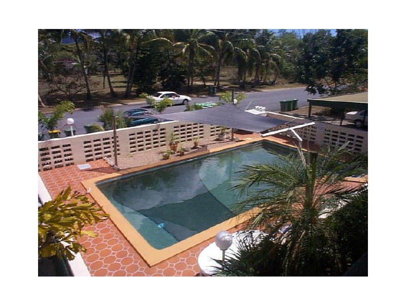 1/102 Wistaria, Holloways Beach QLD 4878