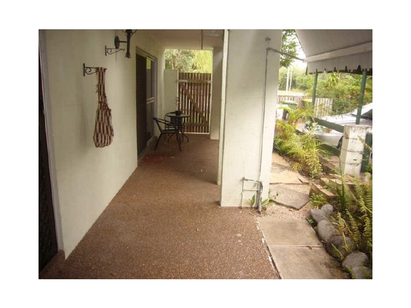 1/102 Wistaria, Holloways Beach QLD 4878