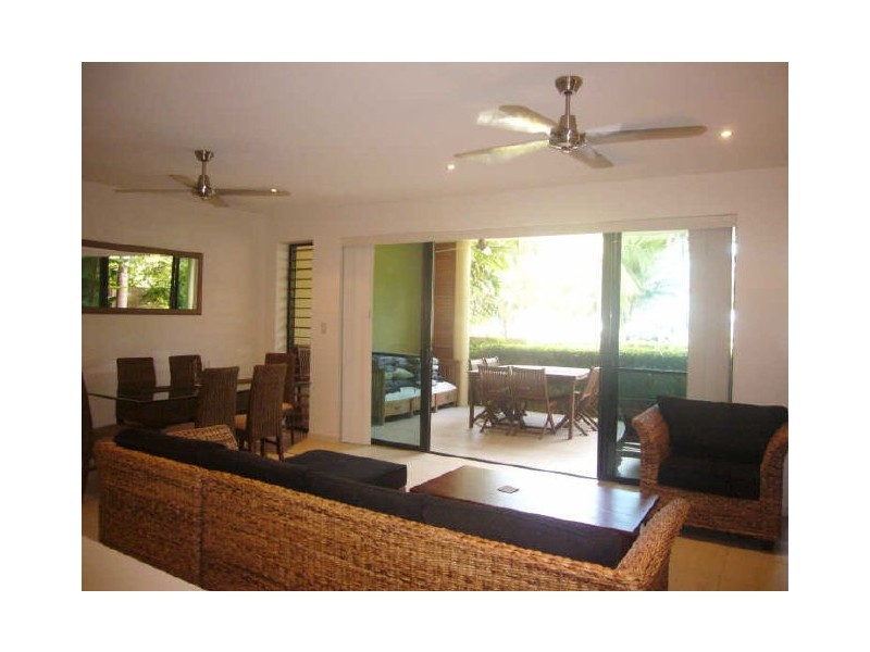8/33 Sims Esplanade, Yorkeys Knob QLD 4878