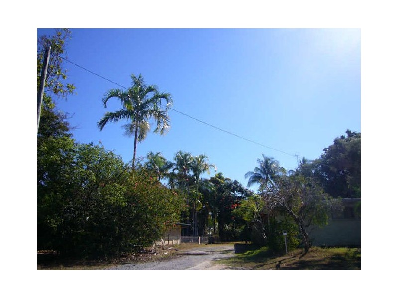 55 Best Street, Yorkeys Knob QLD 4878
