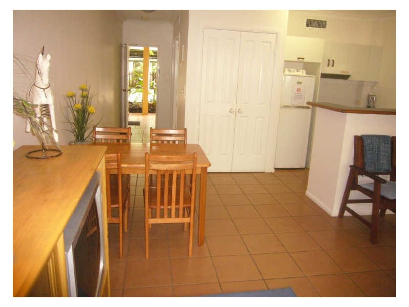 2/61 Sims Esplanade, Yorkeys Knob QLD 4878