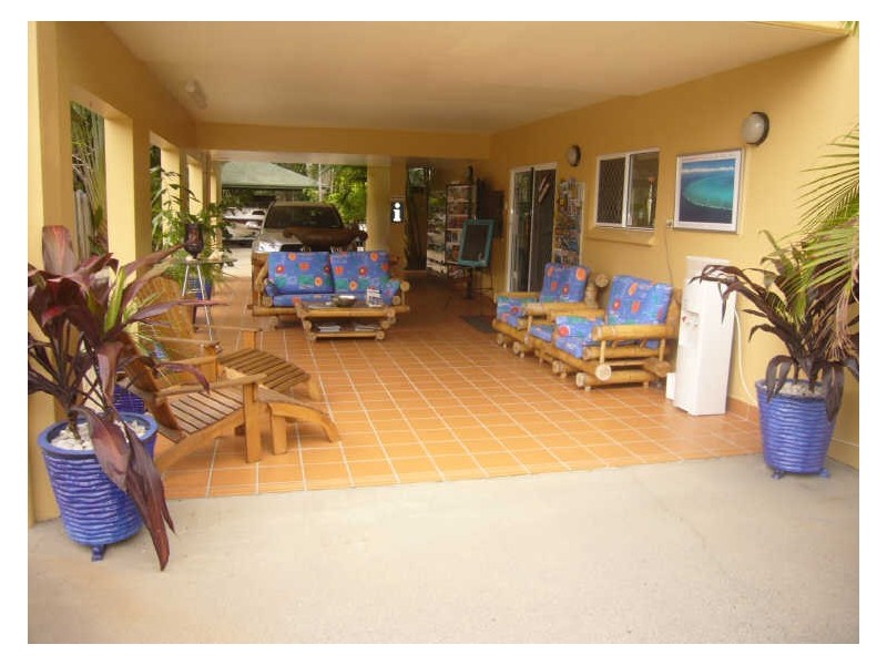 2/61 Sims Esplanade, Yorkeys Knob QLD 4878