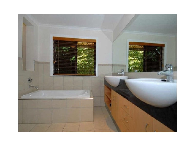 1/11 Rutherford Street, Yorkeys Knob QLD 4878