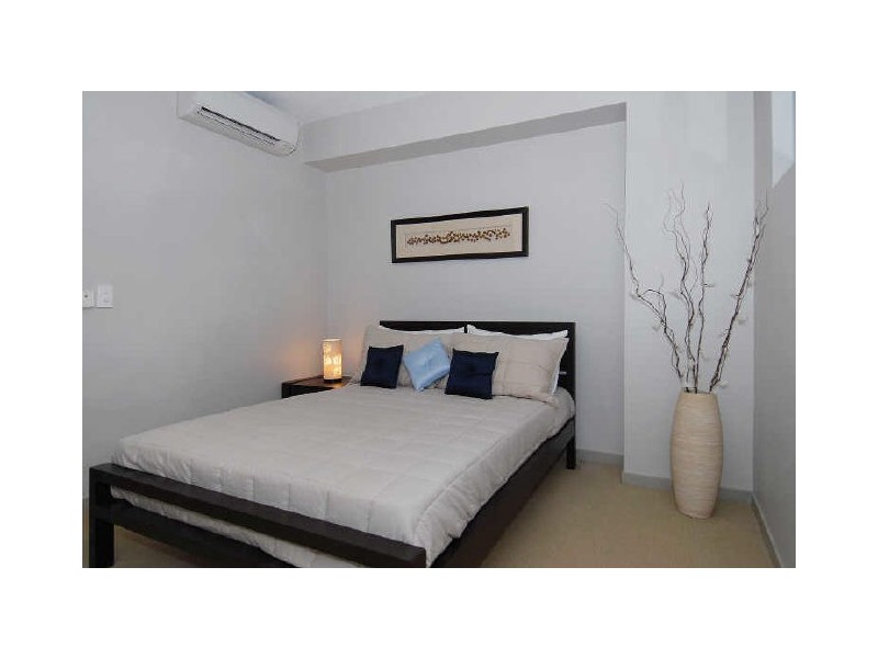 521-525 Varley Street, Yorkeys Knob QLD 4878