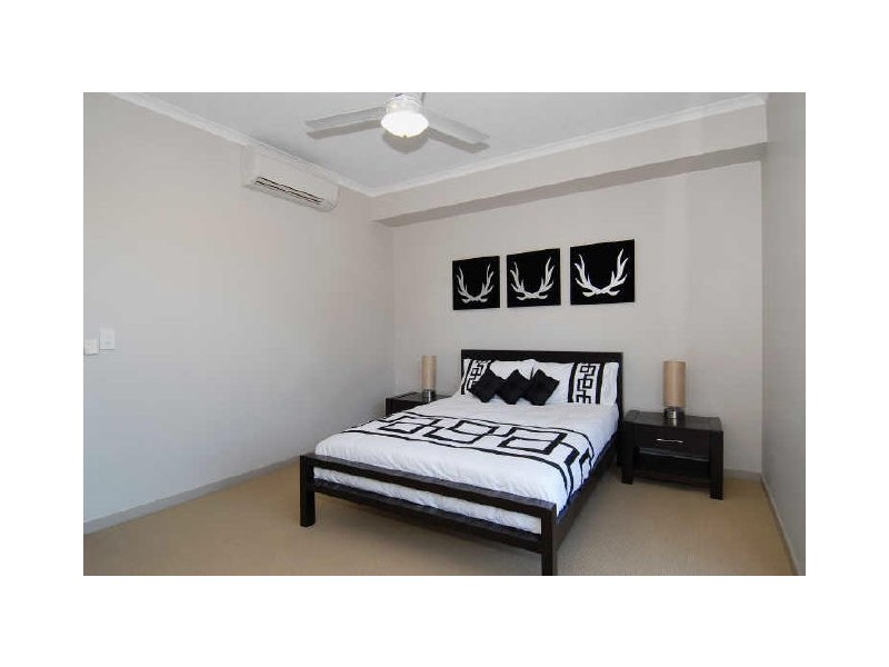 521-525 Varley Street, Yorkeys Knob QLD 4878