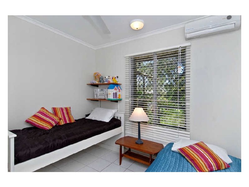 3 Oliva Street, Palm Cove QLD 4879