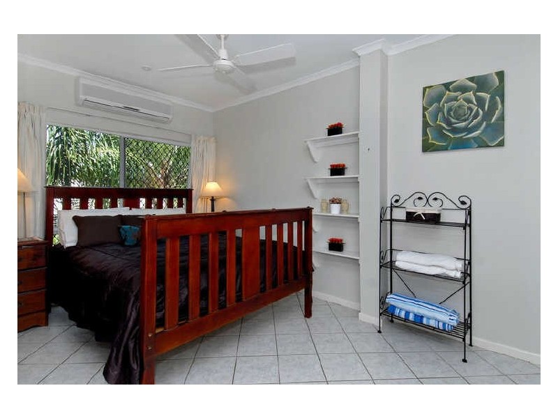 3 Oliva Street, Palm Cove QLD 4879