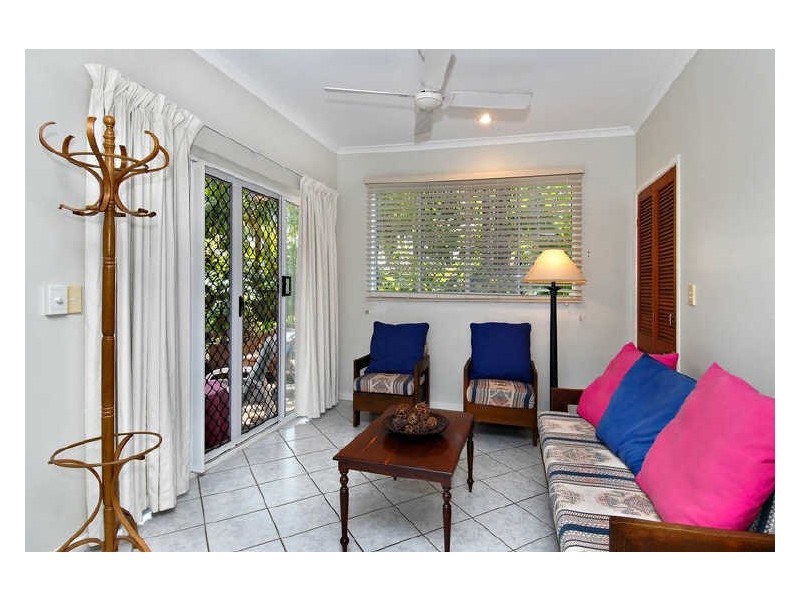 3 Oliva Street, Palm Cove QLD 4879