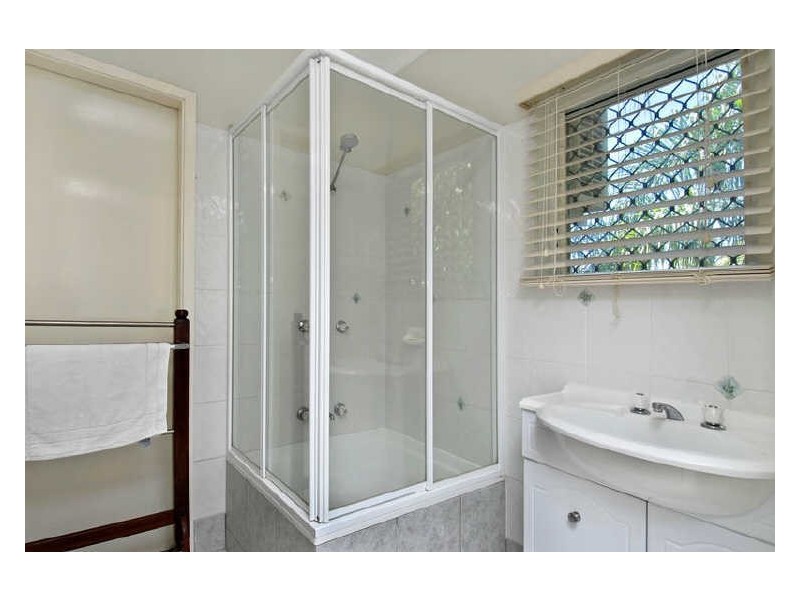 3 Oliva Street, Palm Cove QLD 4879