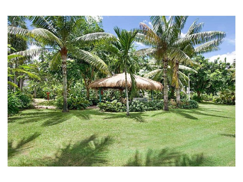 33/129 Oleander Street, Holloways Beach QLD 4878