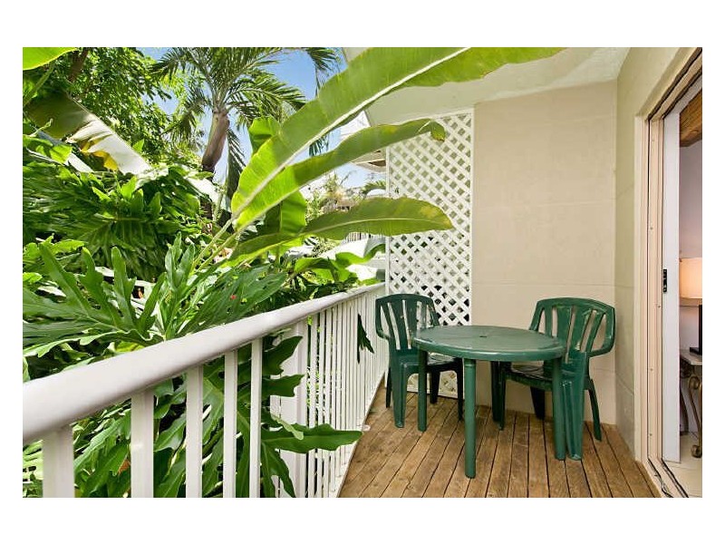 33/129 Oleander Street, Holloways Beach QLD 4878