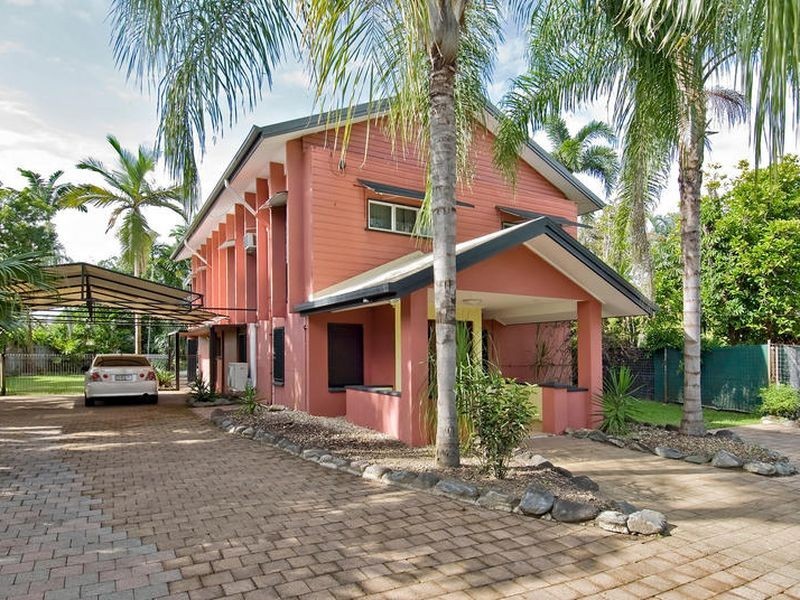 2 Eagle Close, Yorkeys Knob QLD 4878