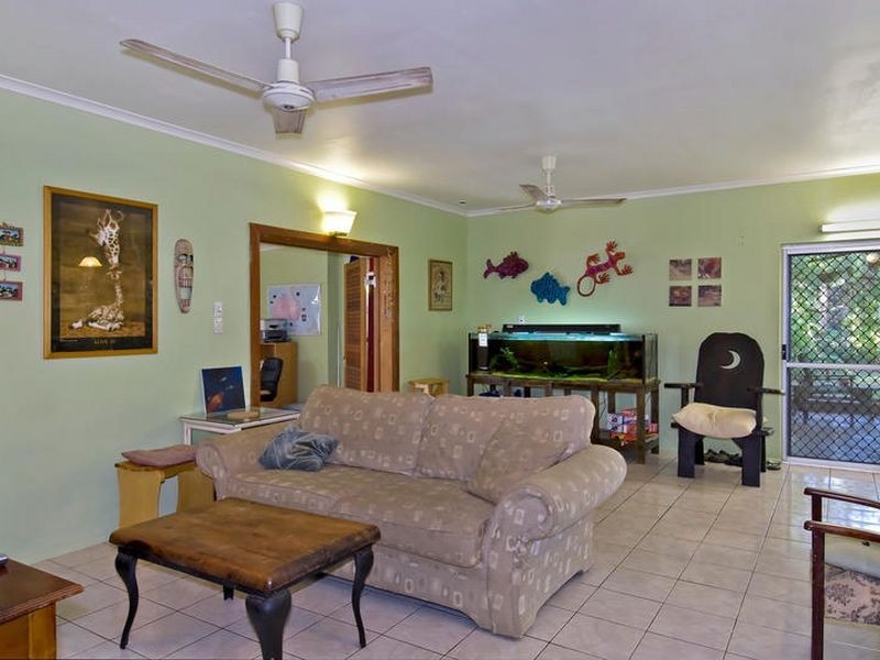 10 Metric Close, Smithfield QLD 4878