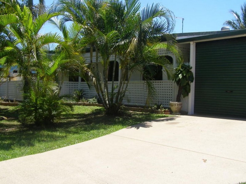 42 Madang Street, Trinity Beach QLD 4879
