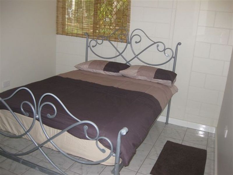 21 Sims Esplanade, Yorkeys Knob QLD 4878