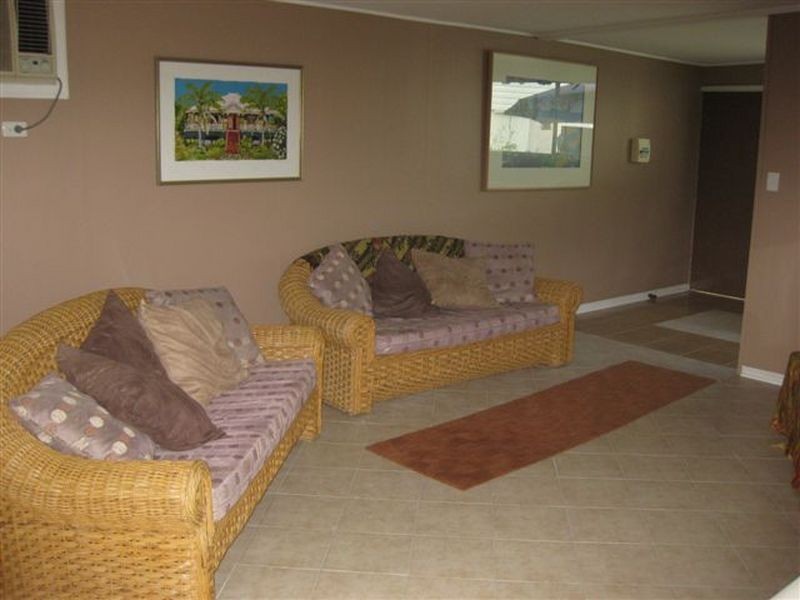 21 Sims Esplanade, Yorkeys Knob QLD 4878