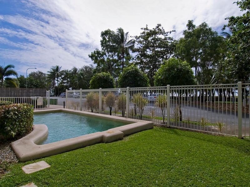 5/27 Sims Esplanade, Yorkeys Knob QLD 4878