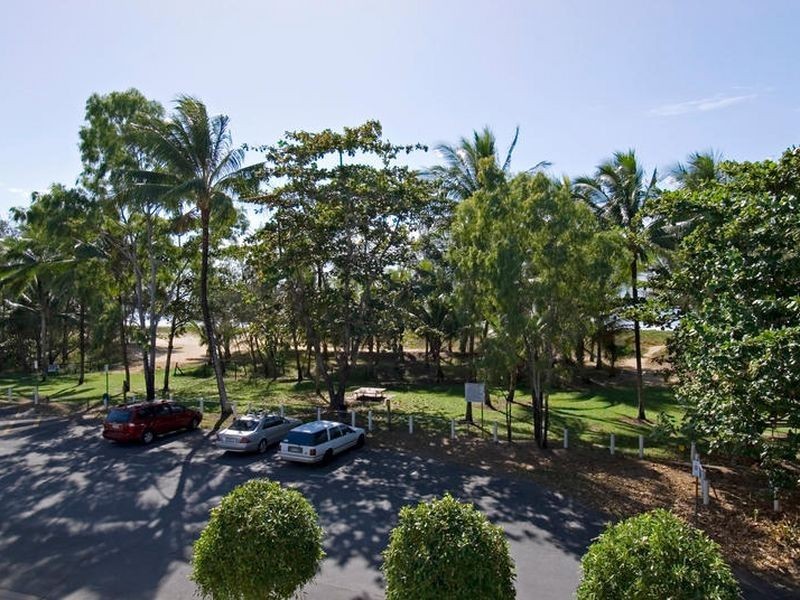 5/27 Sims Esplanade, Yorkeys Knob QLD 4878
