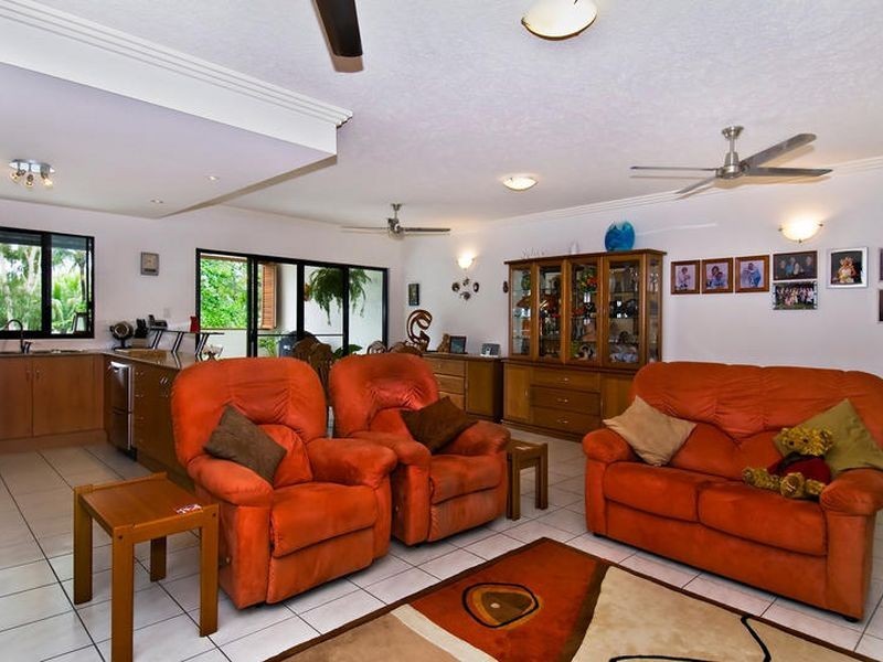 4/29 Sims Esplanade, Yorkeys Knob QLD 4878