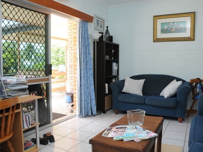 4/49 Sims Esplanade, Yorkeys Knob QLD 4878
