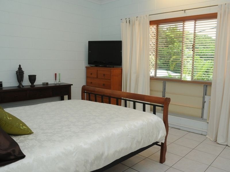 4/49 Sims Esplanade, Yorkeys Knob QLD 4878