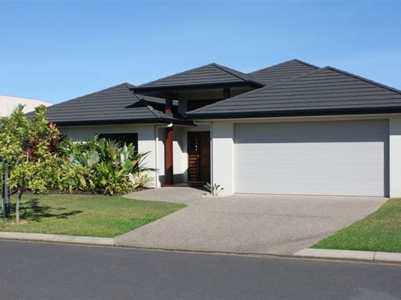 7 Bushlark Place, Smithfield QLD 4878