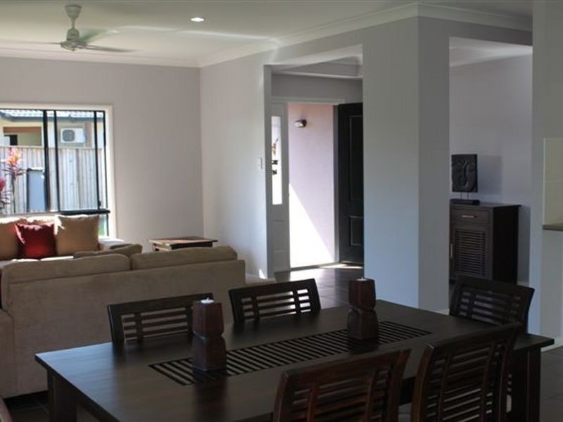 13 Bushlark Place, Smithfield QLD 4878