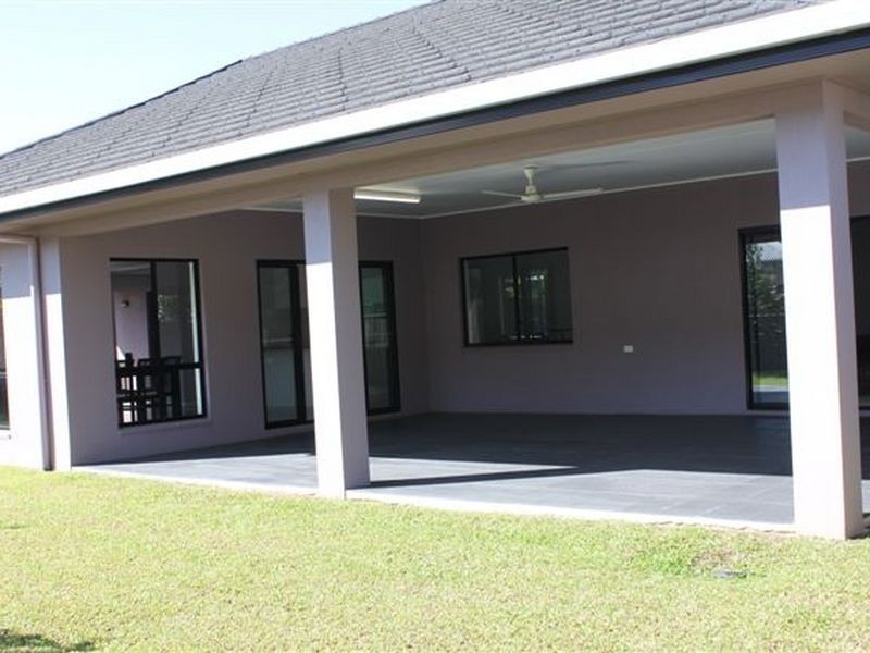 13 Bushlark Place, Smithfield QLD 4878