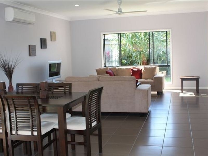 13 Bushlark Place, Smithfield QLD 4878