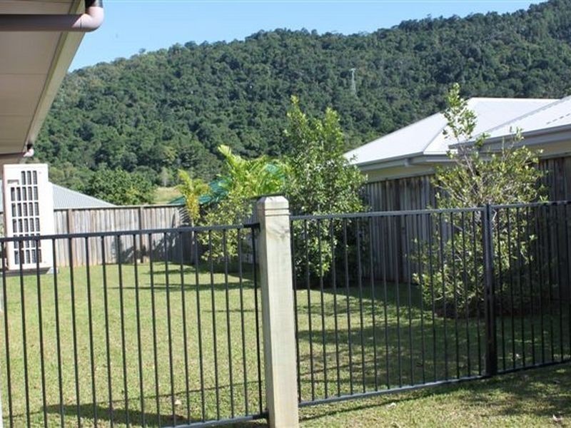 13 Bushlark Place, Smithfield QLD 4878