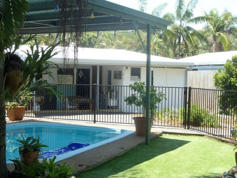 6 Golf Steet, Yorkeys Knob QLD 4878