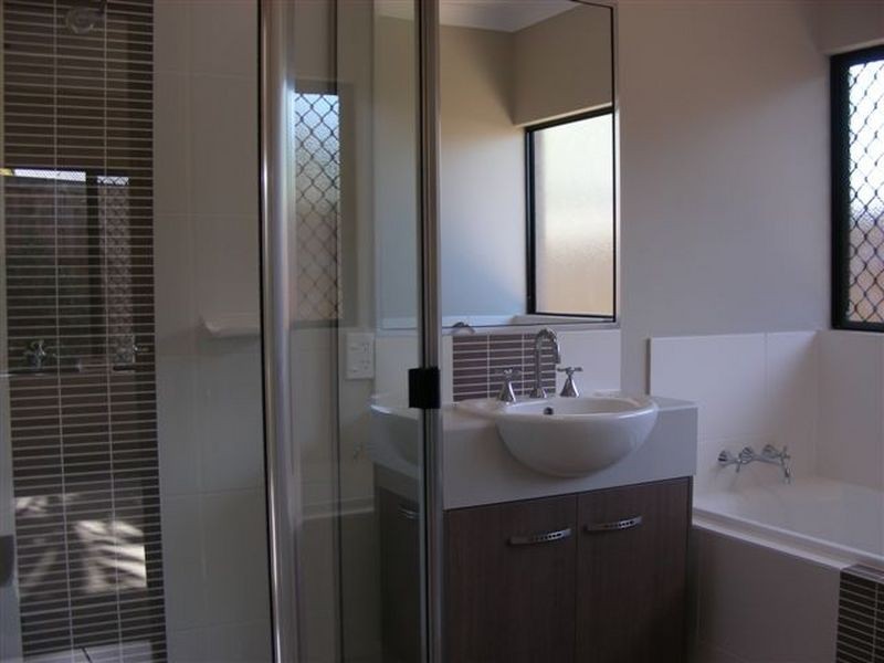 12 Bushlark Place, Smithfield QLD 4878