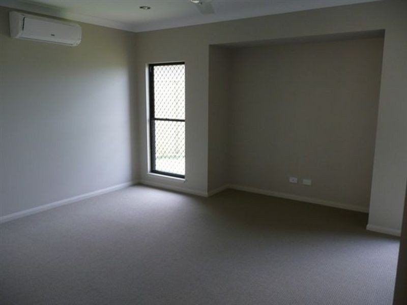 12 Bushlark Place, Smithfield QLD 4878