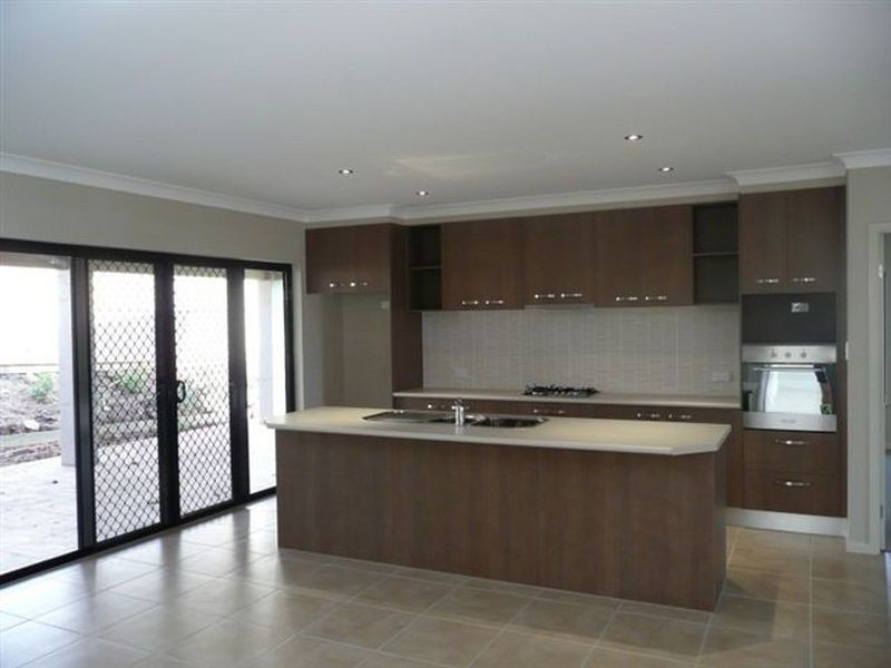 12 Bushlark Place, Smithfield QLD 4878