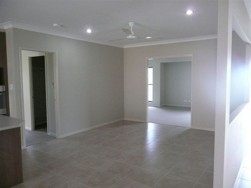 12 Bushlark Place, Smithfield QLD 4878