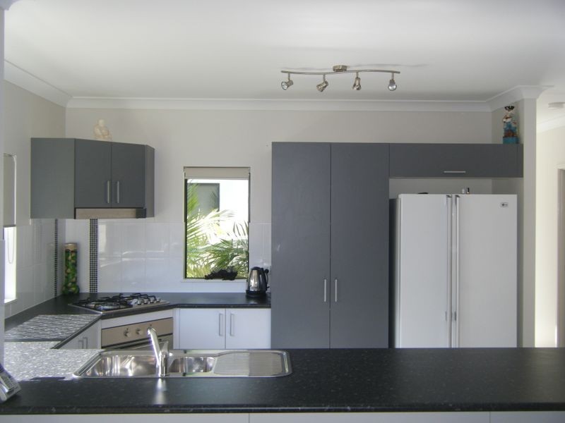 36 Redcap Bend, Trinity Park QLD 4879