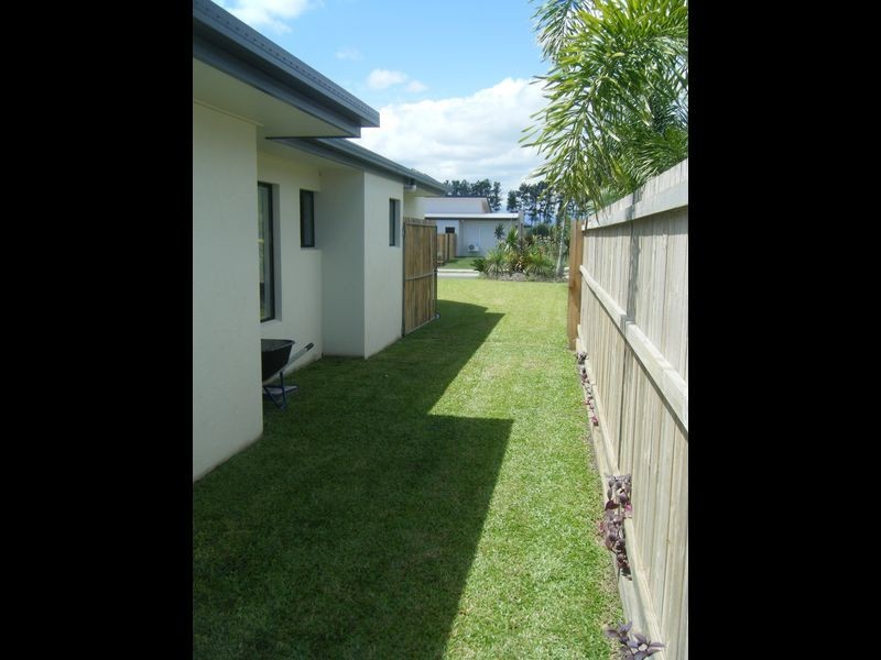 36 Redcap Bend, Trinity Park QLD 4879