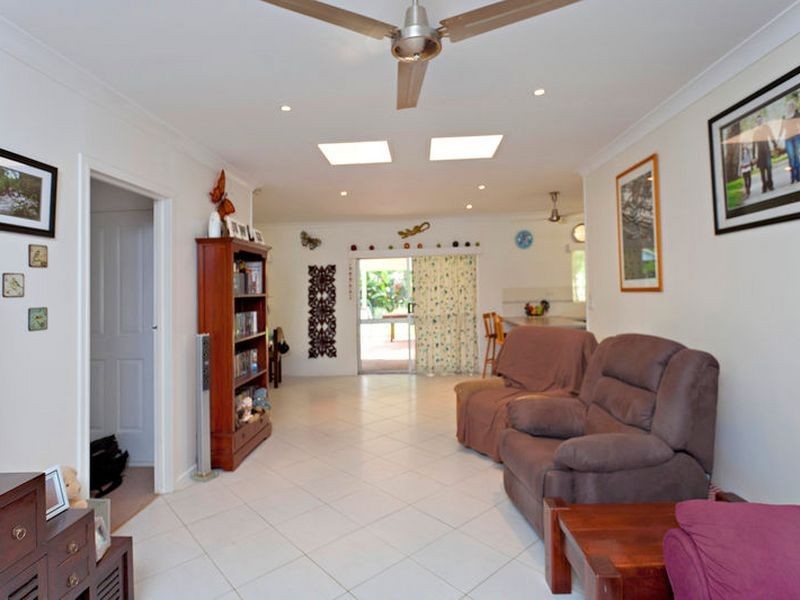 13 Stanton Road, Smithfield QLD 4878