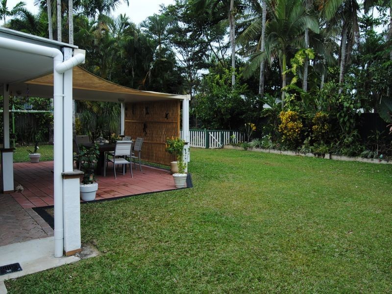 13 Stanton Road, Smithfield QLD 4878