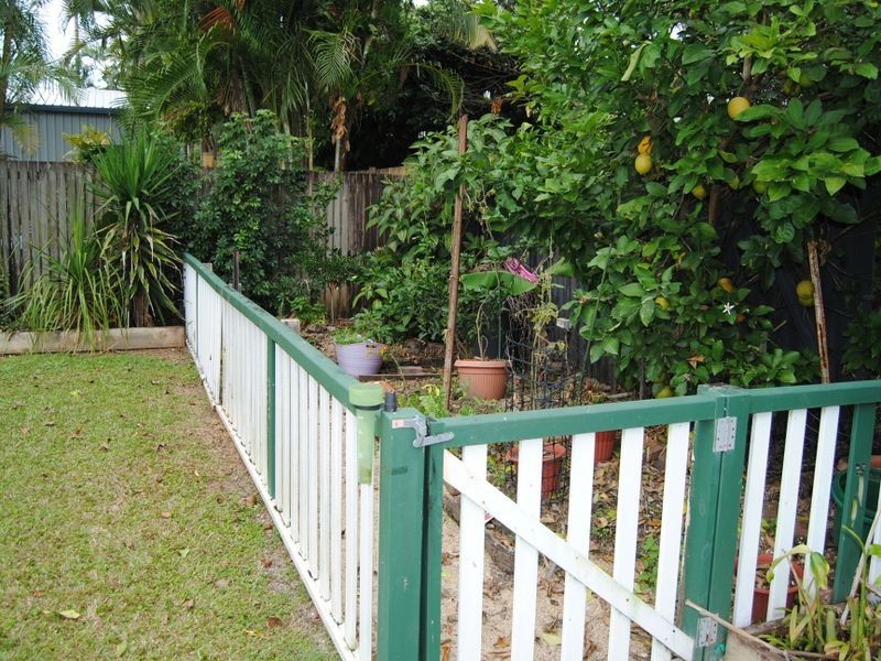13 Stanton Road, Smithfield QLD 4878