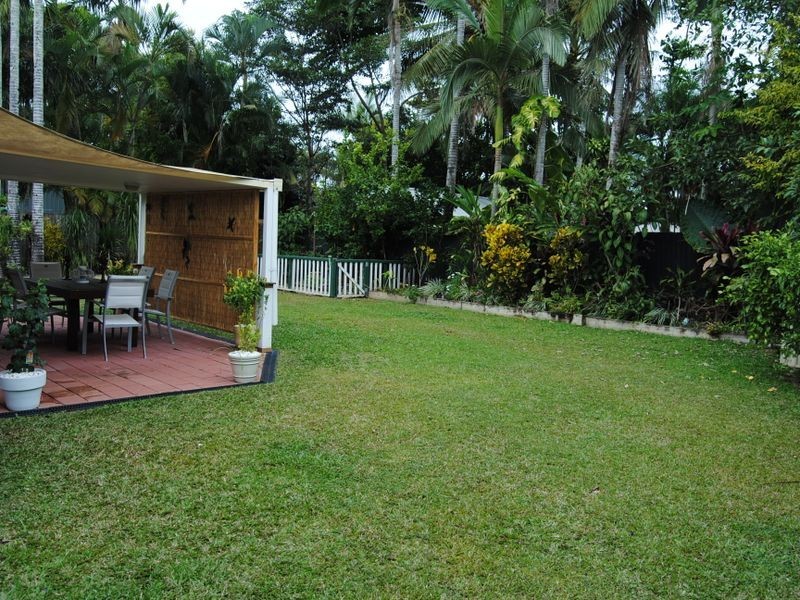 13 Stanton Road, Smithfield QLD 4878