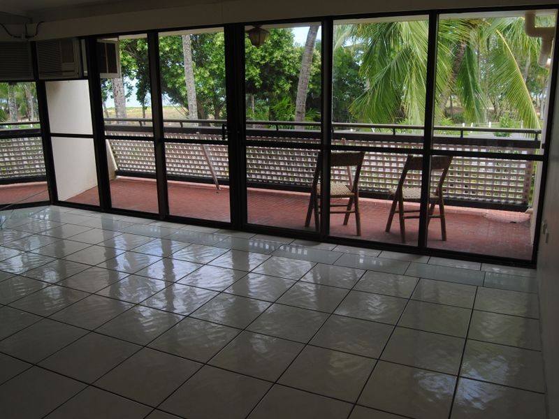 8/35 Sims Esplanade, Yorkeys Knob QLD 4878