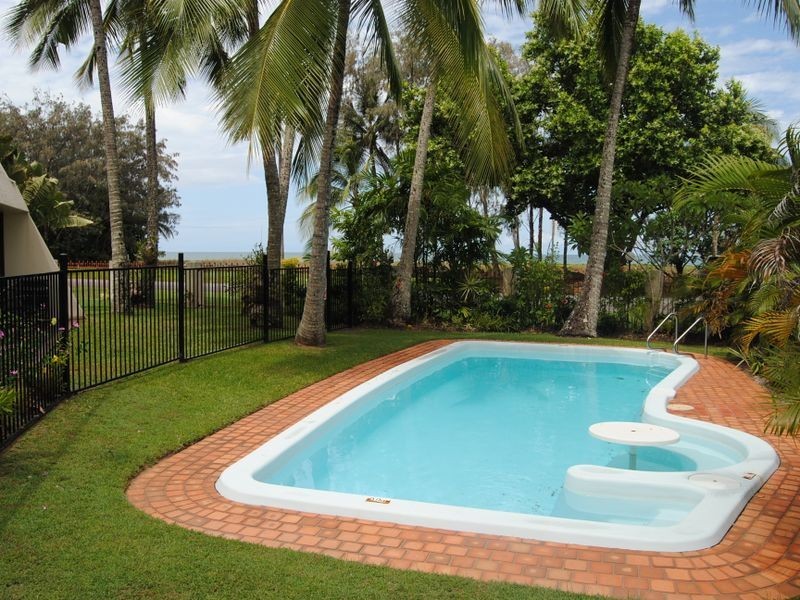 8/35 Sims Esplanade, Yorkeys Knob QLD 4878