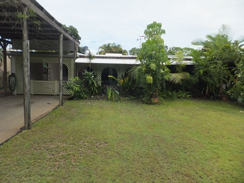 8B Eagle Close, Yorkeys Knob QLD 4878