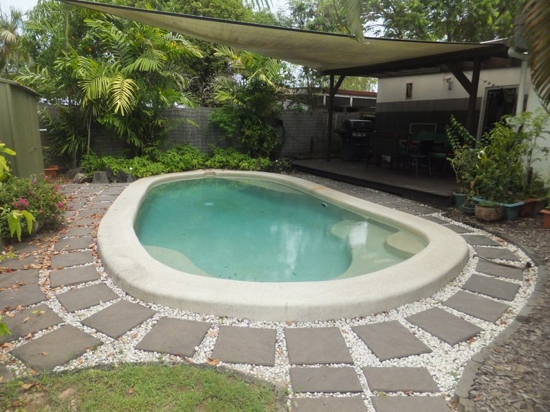 8B Eagle Close, Yorkeys Knob QLD 4878